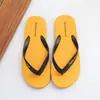 Estilo Chanclas de Playa de Verano Nuevas 2026 Antideslizantes Casuales para Uso en Exteriores Hombres Ropa de Playa al Aire Libre Chanclas Simples para Hombres