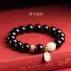 Atacado de fábrica pulseira de ágata vermelha natural contas giratórias de obsidiana este ano pulseira treme ao vivo uma geração de cabelo
