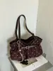 Bolso de mano, bolso de hombro, bolso de axila para mujer, moda nueva, gran capacidad, plisado relajado, lunares, 2026, fresco y elegante