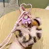 Pingente de bolsa em formato de coração de pelúcia DIY, decoração requintada para bolsa, chaveiro, presente para casais, embalado individualmente