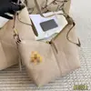 Bolsos de Suministro Directo Transfronterizo para Mujer 2025 Nueva Serie de Viaje Familia D Bolso Acolchado para la Axila Bolso de Hombro Tipo Tote de Moda