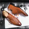 Novos Sapatos de Couro Coreanos Masculinos Bico Fino Tendência Casuais Masculinos Moda Padrão Crocodilo Slip-on Altura Interna Preto