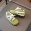 Zapatos para Niñas 2026 Verano Nuevos Tenis Rojos Infantiles para Niñas, Malla Suela Suave Zapatos de Entrenamiento de Princesa