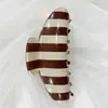 Presilhas de Cabelo Acrílicas Atacado Yiwu com Listras e Bolinhas, Acessórios de Cabelo com Toque de Luxo, Presilhas de Tubarão, Populares no Japão e na Coreia