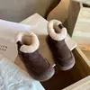Botas de Nieve para Niñas 2025 Invierno Nuevos Zapatos de Algodón para Niños Forro Polar Engrosado Botas de Algodón Grandes Zapatos Antideslizantes para Niños