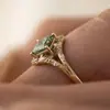 Anillo de Compromiso Rectangular de Diamante Verde de Moda Súper Lujoso Europeo y Americano, Suministro de Comercio Electrónico Transfronterizo, Anillo de Diamante Esmeralda para Mujer