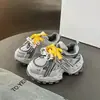 Zapatos Deportivos de Malla para Niños 2026 Primavera/Otoño Nuevo Estilo Moda Infantil Elegantes Zapatos de Papá Transpirables Zapatos Casuales para Niñas