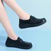 Zapatos de Enfermera de Suela Gruesa con Velcro Fáciles de Poner y Quitar Blancos Para Personal Médico Zapatitos Blancos Zapatos de Trabajo Hospitalario Fabricante Venta al por Mayor en Stock