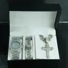 Moda Genial Conjunto de Collar con Colgante de Cruz Pulsera Reloj Caja de Regalo Traje Regalos Hermosos de Alta Gama para Hombres