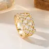 Anillo Trenzado Cuadros Simple Europeo y Americano para Mujer, Color Dorado, No se Desvanece, Accesorios de Corte Marquesa Cuadrado Redondo, Dropshipping Transfronterizo
