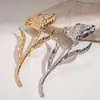 Broche Metálico Plegado de Flor Elegante Transfronterizo Europeo y Americano, Accesorios de Nicho de Alta Gama de Estilo Moderno y Genial para Mujeres