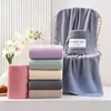 Toalla de Baño Grande con Patrón de Piña al por Mayor Transfronteriza Toalla de Regalo Engrosada de Coral Fleece Toalla de Baño Toalla de Baño para Pareja Secado Rápido y Absorbente