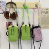 Nueva Bolsa para Botella de Agua Ligera Compacta Estilo Japonés Dopamina Bolsa Exterior Deportiva Cruzada para Hombro Bolso de Pieza Única para Ciclismo Callejero de Mujer