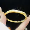 Pulseira com Fivela de Zircônia Banhada a Ouro Real 18K Acabamento Pesado Luxo Leve Sensação de Alto Padrão Pulseira Versátil para o Dia a Dia Mostra Temperamento Joia de Mão