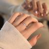 Anillo de Diamante Único de Seis Garras para Mujer, Lujo Ligero, Simple y Elegante, Versátil para el Uso Diario, Diseño de Alta Gama, Diseño Abierto, Alta Retención del Color