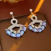 Pendientes Pesados de Mariposa con Zirconia Plateada y Gotas de Agua Pendientes Estilo Corte Retro Pendientes de Moda Versátiles Sentido de Lujo Ligero de Alta Gama