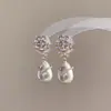 Pendientes de Perlas Sintéticas Tachonados con Diamantes de Lujo Ligero Estilo Francés, Pendientes de Vestir Estilo Socialité, Pendientes de Botón Versátiles Elegantes de Gama Alta para Mujer
