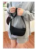 Bolsa de Nylon Simples, Leve e Casual com Grande Capacidade, Bolsa de Bolinho para Primavera e Verão, Bolsa Transversal Feminina Moderna e Versátil