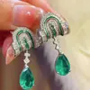 Brincos de Gota d'Água Verdes com Pedras Totais Estilo Novo Europeu e Americano Luxo Leve Resistentes Brincos de Banquete de Moda de Nicho de Alta Qualidade