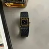 Atacado de Fábrica de Relógios Usados Estilo Chanel Cubo de Açúcar, Relógios de Luxo de Nicho Francês para Mulheres, com um Design Simples e Elegante