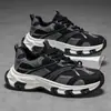 Colección otoño 2026 nueva de zapatos para hombre: populares, versátiles, casuales, atléticos, zapatillas para correr con suelas antideslizantes, plataformas gruesas y un diseño de moda "dad shoe"