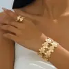 Design Personalizado de Alta Qualidade Conjunto de Pulseira e Anel Florais com Camadas Duplas Costuradas Adequado para Mulheres Usarem em Festas Diárias