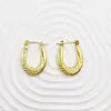 Pendiente de Moda Europeo de Gama Alta Acero Inoxidable Oro 18K Temperamento Aro Redondo Pendiente Versátil para Mujer Joyería