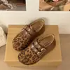 2026 Sapatos de Mary Jane Confortáveis Estilo Coreano Estilo Birkenstock Sapatos de Sola Única para Mulheres, com design de fenda dividida artificial, cobertura total, novo estilo casual de camurça, retrô, versátil e adequados para o outono
