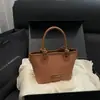 Bolso de Paja Tejida de Gran Capacidad para Mujer, Nuevo Estilo Verano 2026, Bolso de Hombro Moderno y Cómodo, Bolso de Mujer al por Mayor