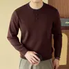 Camiseta de Manga Larga Dos en Uno Estilo Old Money para Hombre, Nuevo Suéter Base Casual de Cuello Redondo Otoño 2026, Ropa de Punto para Hombre