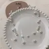 Collar de Gipsófila con un Diseño Único y Versátil, Presentando una Cadena Sofisticada y Moderna para la Clavícula con Perlas