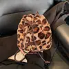 Moda de Invierno 2025 Transfronteriza Bolso de Felpa Retro con Estampado de Leopardo Bolso Cruzado Casual para Mujer con Cordón