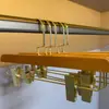 Percha de madera maciza con barra para hoteles, casas de huéspedes y tiendas de ropa, especializada para trajes y abrigos, percha ancha para hombros que no deja marcas