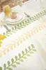 Toalha de Mesa Retangular, Estoque Disponível, Poliéster Bordado com Padrão de Folha de Trigo com Listra Central e Borda de Franjas, Vários Designs Disponíveis para Sala de Jantar e Decoração da Casa, Fornecimento Direto da Fábrica