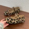 Aumento de Altura de 4cm Estilo Outono e Inverno com Saia, Sapatos Mary Jane Quentinhos de Pelúcia, Sapatos Peludos, Sapatilhas de Solado Macio, Sapatos Femininos, Sapatos de Algodão