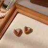 Pendientes de Chica de Hardware Femeninos Franceses Vintage Marrones Simples de Moda Pendientes Maillard para Mujeres