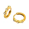Pendientes de botón redondos de circonita de moda versátiles europeos y americanos para mujer de acero inoxidable, aretes de aro simples y elegantes chapados en oro de 18 quilates, venta al por mayor