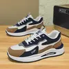 Zapatos de Hombre Más Vendidos 2026 Verano Nuevos de Cuero Impermeables Casuales Deportivos Tendencia de Moda para Correr Zapatos de Papá D292