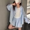 Conjunto de Verão para Meninas 2025 Novo Estilo Estilo Infantil Camisa Listrada Proteção Solar de Verão Conjunto Leve de Três Peças para Crianças de Tamanho Médio e Grande