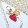 Chaveiro Fofo e Personalizado Feminino Doce Coração de Morango em Formato de Coração Tendência Feminina Novo Criativo Acessório de Bolsa Chave Pingente