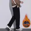 Calças Casuais Forradas com Lã para Homens Outono e Inverno Mais Lã Espessadas Retas Soltas com Caimento Calças de Perna Larga Tamanho Plus Calças Versáteis Tendência