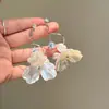 Brincos de franja em madrepérola estilo francês para mulheres, design único com vibe de férias na ilha, brincos elegantes e exagerados