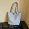 Bolso de hombro de alta calidad estilo coreano, bolso tote minimalista, bolso de mano grande de alta capacidad para el día a día, adecuado para ir al trabajo y para uso casual, se puede llevar debajo del brazo