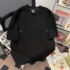 Camiseta Desconstruída com Design de Rebites para Homens, Manga Curta Pesada Tendência Marca Top, Verão Solta Estilo Americano Par Casal Manga Meia