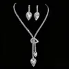 Accesorios de collar de perlas de moda de venta caliente transfronteriza para mujer, pendientes de nicho de lujo ligero a la moda, diseño de pulsera de novia, joyería de alta gama