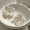 Corrente para Clavícula com Flores Bordadas Feitas à Mão Estilo Fada Nova Francesa com Pingente de Laço e Franja para Vestido de Noiva ou Roupão de Manhã