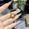 Diseño de Nicho Francés Versa Latón Artístico Chapado en Oro Colgante Cuadrado de Perla de Agua Dulce Accesorios de Sentido Premium Venta al por Mayor