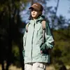 Chaqueta Exterior Tres en Uno a Prueba de Viento e Impermeable para Mujer, Estilo Pareja, Chaqueta de Montañismo Fina de Una Sola Capa para Hombre, Venta al por Mayor