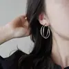 Pendientes Europeos y Americanos Exagerados Distintivos para Mujer Simples Versátiles Estilo Frío Aro Grande de Cruz Hebilla de Oreja Pendientes Transfronterizos Accesorios para Oreja