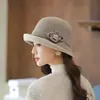 Sombrero de Pescador Tipo Cubo de Lana para Mujer 2026 Otoño e Invierno Nuevo Estilo Elegante Ala Hacia Arriba Hace que la Cara Parezca Más Pequeña Resistente al Frío al Aire Libre Cálido Sombrero de Pescador